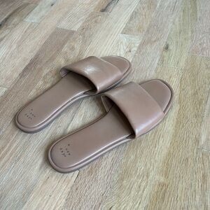 A New Day slide sandals, size 9
